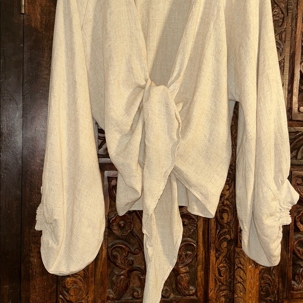JUST BEE QUEEN sz S tan linen blend crisscross wrap/tie voluminous sleeve blouse - Picture 8 of 9